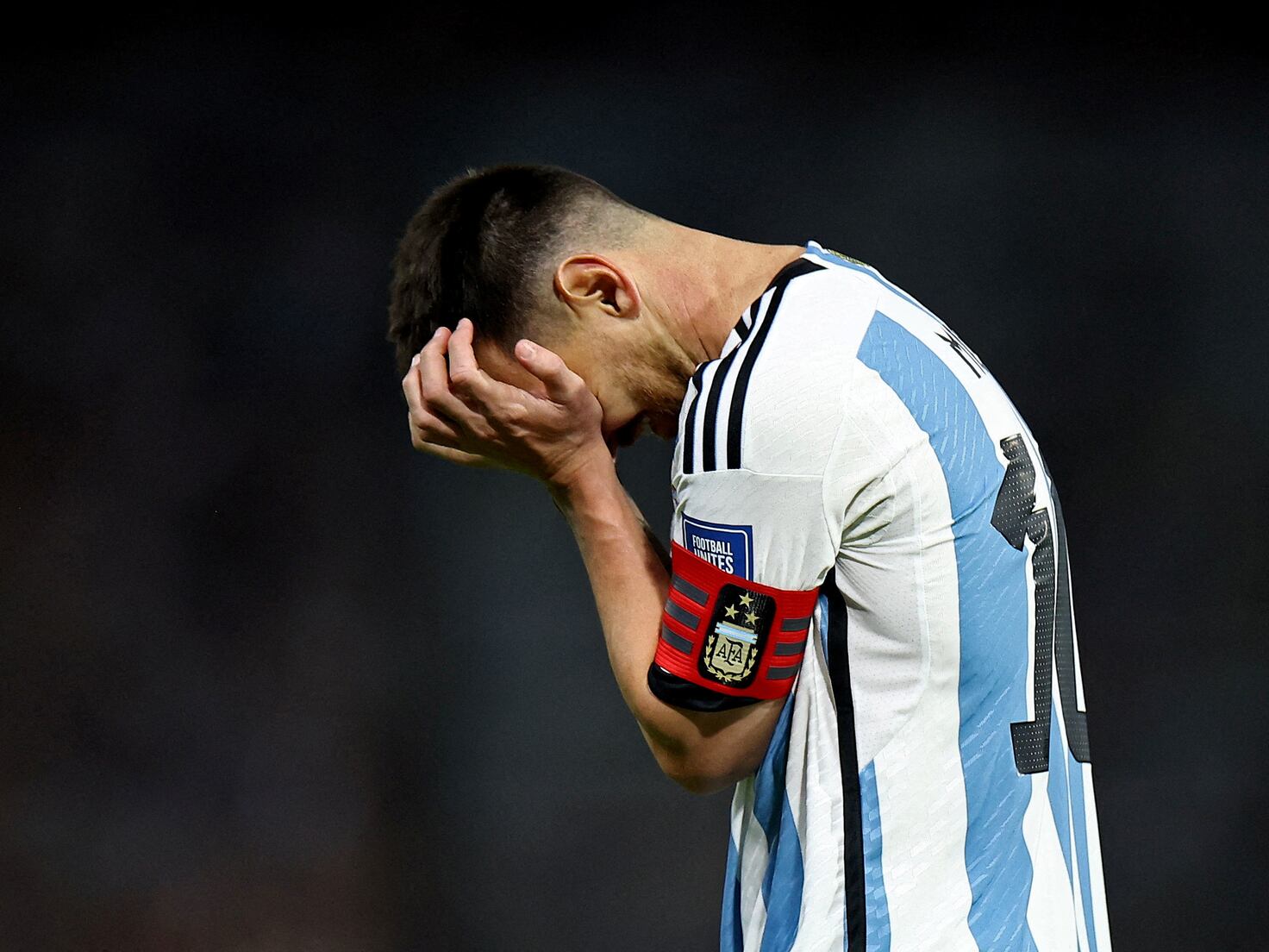 Argentinian Legend Reveals Lionel Messi's Confession About Playing At La  Bombonera Against Uruguay - Getting Prettier Every Day - EssentiallySports