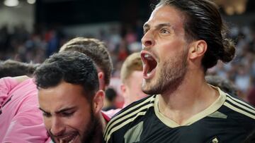 El delantero del Celta Gonçalo Paciencia celebra tras marcar el segundo gol ante el Sevilla, durante el partido de Liga en Primera División que Sevilla FC y Celta de Vigo disputaron el pasado viernes en el estadio Ramón Sánchez-Pizjuán.