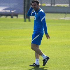 Xavi mete mano en el Barça B