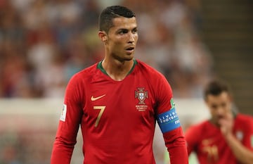 En la presente justa acumula 4 goles, resaltando un hat-trick ante España. Llama la atención la ausencia de aquellos peinados extravagantes que lo caracterizaron.