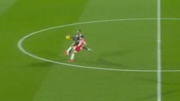 La temeraria mano de Mbappé “no era amarilla” y expulsión