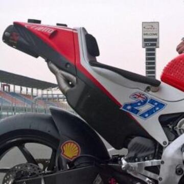 La Ducati de Stoner, hoy en el Circuito de Losail.