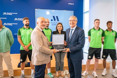 El Juventud Torremolinos sigue de fiesta tras ascender a Primera RFEF