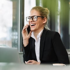 Se tira 26 horas de charla telefónica con una compañera, la empresa la despide y la Justicia dicta sentencia con disciplinario