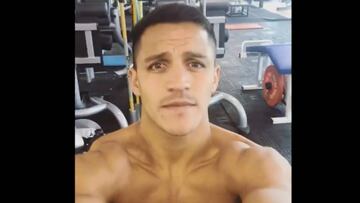 Música y gimnasio: el relajo de Alexis Sánchez en Inglaterra
