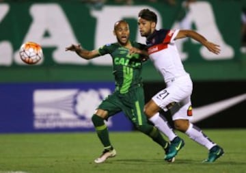 Chapecoense celebra y vive su primera final histórica