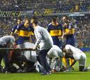 Un jugador de Boca se fue corriendo a por la camilla al ver la triple fractura de un rival