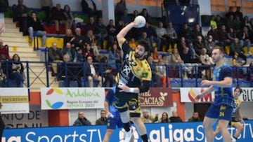 Javi Garc¨ªa, pivote del Puente Genil
