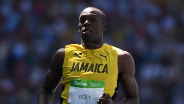 Bolt inicia su camino al séptimo oro con un tiempo de 10.07