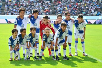 Los niños protagonizaron los protocolos de la jornada 16