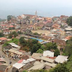 El pueblo que vive sobre oro y se está tragando la tierra