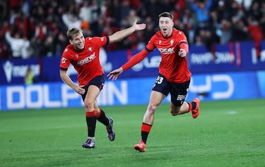 Entró en el 77 y acabó con las esperanzas de los blaugranas de puntuar en El Sadar. Demostró todo su potencial y su buena llegada con uno de los goles de la jornada gracias a un lanzamiento desde fuera del área.