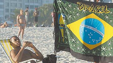 <b>QUIERE VENIR YA. </b>Robinho está a la espera de la liberación de su madre para anunciar su fichaje por el Madrid.