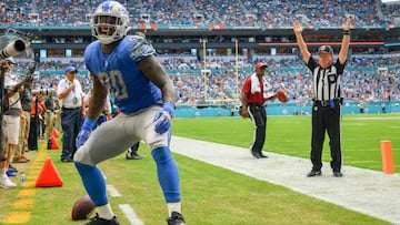 MIAMI, FL - OCTOBER 21: Michael Roberts #80 of the Detroit Lions celebrates after scoreing a touchdown in the third quarter against the Miami Dolphins at Hard Rock Stadium on October 21, 2018 in Miami, Florida. (Photo by Mark Brown/Getty Images)