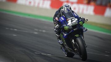 Maverick Vi&ntilde;ales.