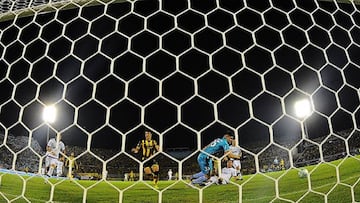 Sigue el Nacional - Peñarol en vivo online, partido de la Supercopa de Uruguay, desde Montevideo. Hoy, domingo 3 de febrero, a través de As.com.