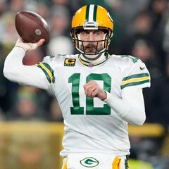 Aaron Rodgers confirma fractura de pulgar; ha jugado lesionado desde Semana 5