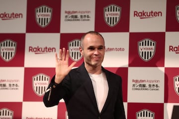La presentaci¨®n de Andr¨¦s Iniesta con el Vissel Kobe en im¨¢genes