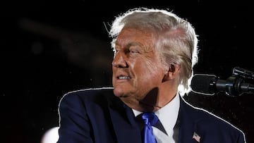 Usuarios de redes sociales cuestionan si Trump experimenta un deterioro cognitivo tras una extraña respuesta al ser cuestionado sobre Harvard.