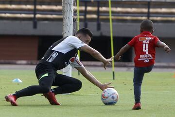 El Deportivo Independiente Medellín se prepara para el juego de ida de la semifinal de la Liga Águila I - 2018 ante el Deportes Tolima.