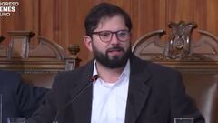 “¿Qué hacer con la UDI?”: Presidente Boric bromea con el ChatGPT en el Congreso Jóvenes Futuro 2024