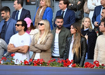 Diego Osorio, Lindsey Vonn, Dani Carvajal y Daphne Cañizares durante el partido entre Rafael Nadal y Darwin Blanch en el Mutua Madrid Open.