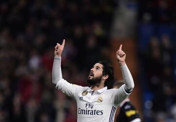 Isco points to the heavens after scoring against UD Las Palmas