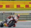 Biaggi marca el mejor tiempo del primer día en Sepang