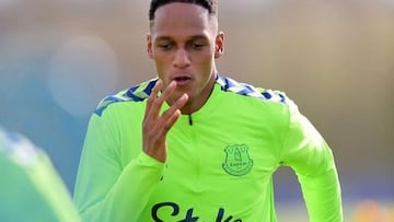 Yerry Mina saldría de Everton como agente libre