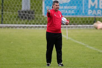 'Polilla' reemplazó a Hernán Torres y en menos de tres meses salvó la categoría e ilusionó con título tras llegar a la semifinal de la Liga II-2017. En 2018 no le fue muy bien y con un rendimiento en seis meses del 51% dejó el equipo, producto de 11 victorias, 7 empates y 8 derrotas en 29 juegos.