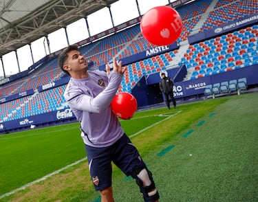 Roger Brugué pasa por quirófano