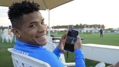 Wilmar Barrios escuchando Guayacan en Rusia