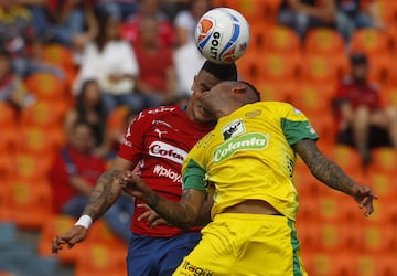 Luis Amaranto Perea debutó en la fecha 9 como entrenador de Leones, equipo que está cerca de descender a la segunda categoria.