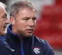 Dimite el técnico Ally McCoist, entrenador del Rangers escocés