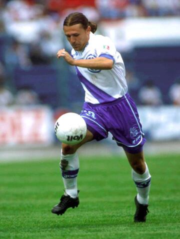 El macedonio llegó al Puebla para la temporada Invierno 1998. El atacante portó la playera número 10 y jugó nueve encuentros con la ‘Franja’, donde solamente anotó un gol. Posteriormente se fue a probar suerte al Fluminense, pero nunca firmó un contrato formal.