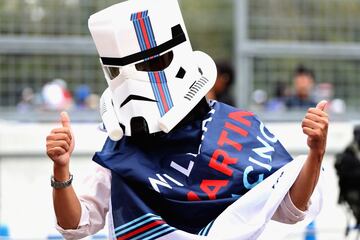 Un fan de Williams disfrazado como un stormtrooper de Star Wars.