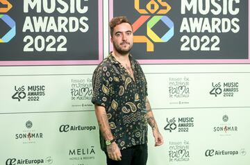 El cantante Beret posa en el photocall de la alfombra roja de Los40 Music Awards 2022.