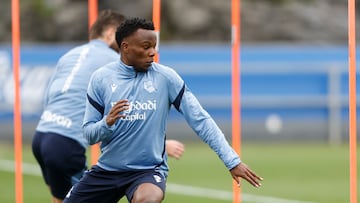 Job Ochieng, jugador de la Real Sociedad B, no ha faltado a su cita con el gol en las últimas jornadas. EFE/Juan Herrero