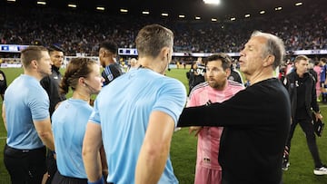 SAN JOSE, CALIFORNIA - MAY 14: Lionel Messi #10 of Inter Miami CF argues with referees at the end of the match between San Jose Earthquakes and Inter Miami CF at PayPal Park on May 14, 2025 in San Jose, California. Ezra Shaw/Getty Images/AFP (Photo by EZRA SHAW / GETTY IMAGES NORTH AMERICA / Getty Images via AFP)