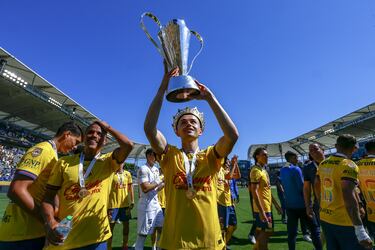 Álvaro Fidalgo y 10 más 