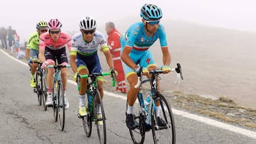 Vincenzo Nibali logr&oacute; una &eacute;pica remontada en los kil&oacute;metros finales de la etapa 20 y le quit&oacute; el liderato a Esteban Chaves.