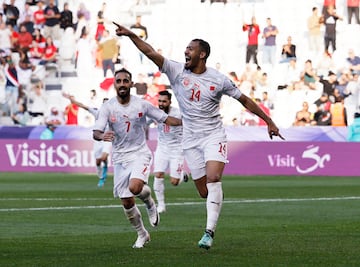 Abdullah Al Hashash celebra el gol de Bahréin.