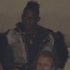 Balotelli desata a los tuiteros con su look en el Mónaco-Juve