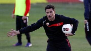 Míchel deja fuera a Medel y Spahic por pelearse hoy