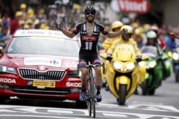 El ciclista alemán Simon Geschke celebrando su victoria en la etapa de hoy.