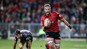 Kieran Read, el &lsquo;8&rsquo; de Crusaders, en el momento del primer ensayo. 