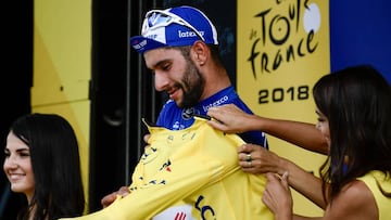 Fernando Gaviria gan&oacute; la primera etapa del Tour de Francia 2018 y se visti&oacute; de amarillo