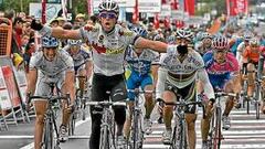 Kirchen triunfa bajo el control de Contador