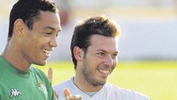 <b>OLIVEIRA, SÍ. </b>El delantero brasileño se entrenó con bastante normalidad. Alivio para Serra, que tiene muchas bajas por lesiones.