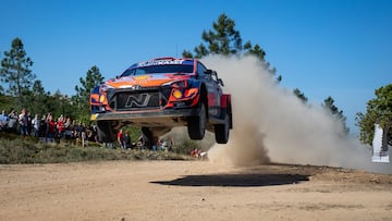 Sordo con el Hyundai en Cerdeña.